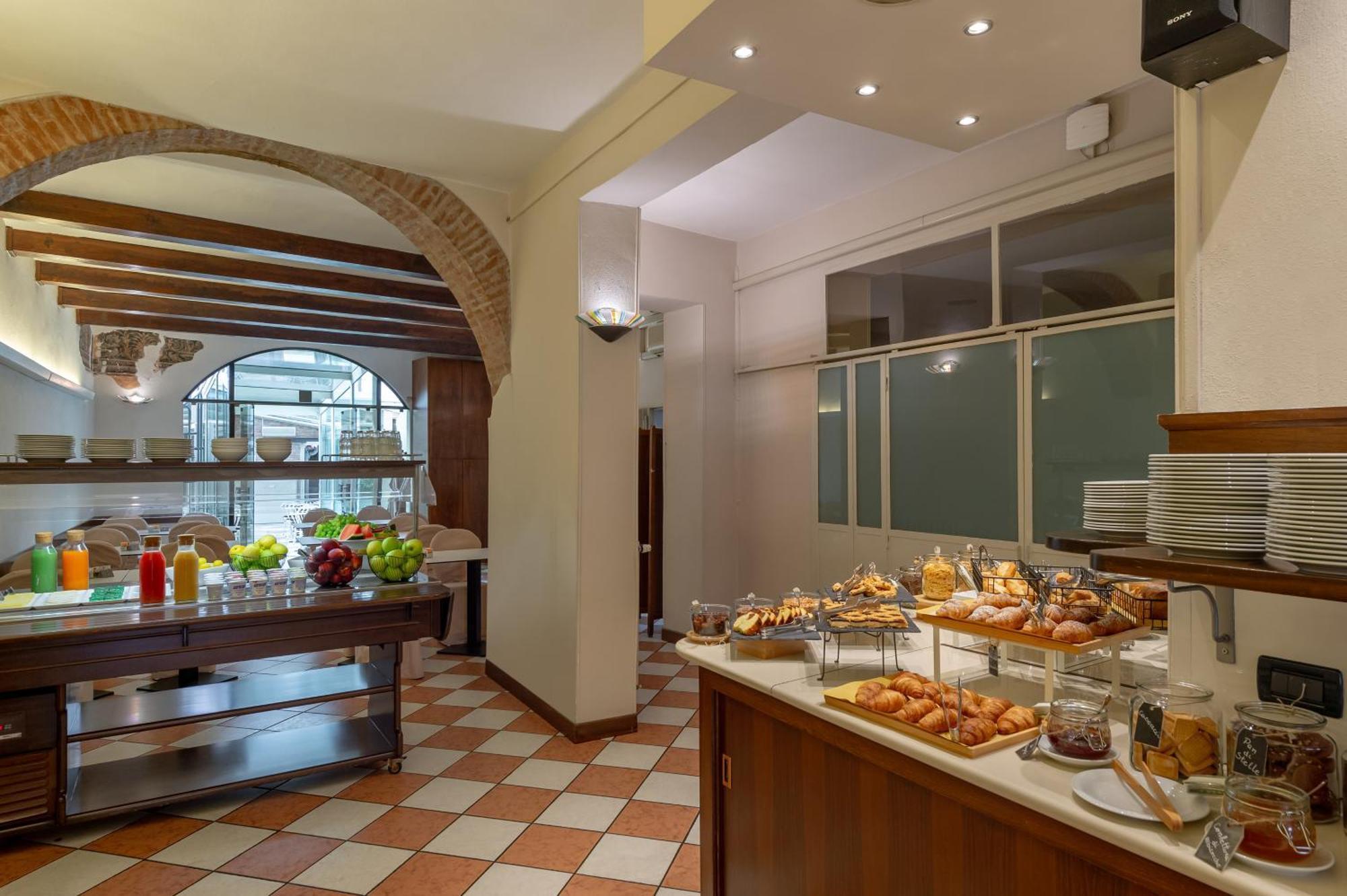A Casa Dei Gonzaga Hotel Mantova Bagian luar foto